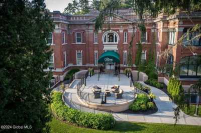 Apartment For Rent in 