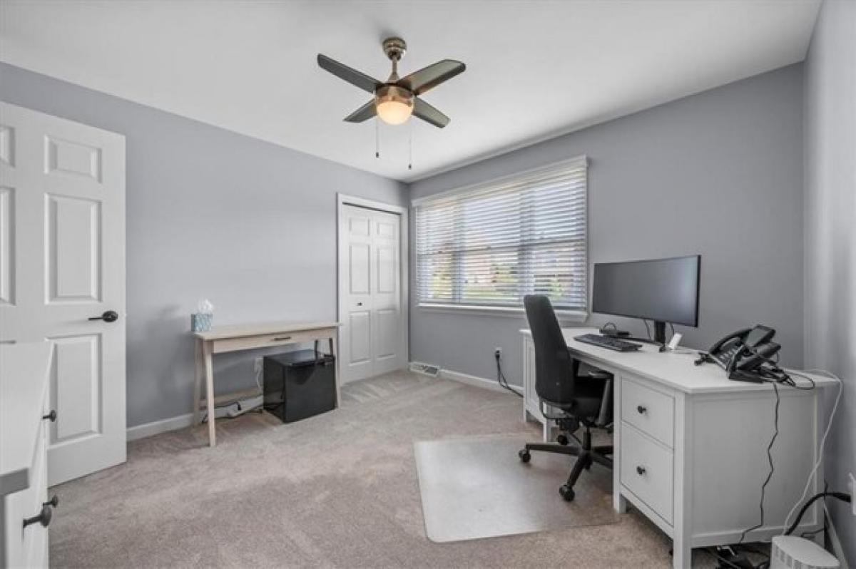 Picture of Home For Sale in McKees Rocks, Pennsylvania, United States