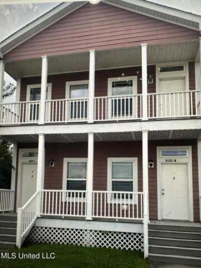 Home For Sale in Ocean Springs, Mississippi