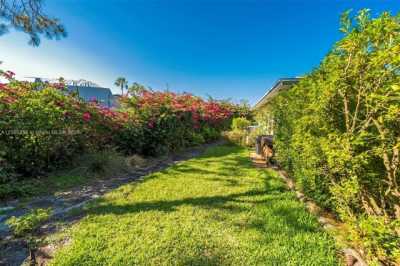 Home For Sale in Pembroke Pines, Florida