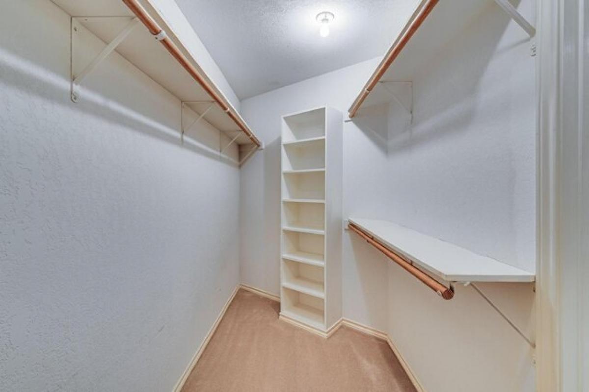 Picture of Home For Sale in Midlothian, Texas, United States