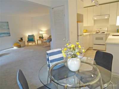 Apartment For Rent in Kirkland, Washington