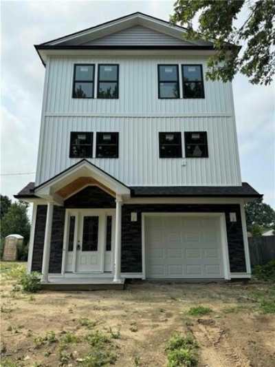 Home For Sale in Warwick, Rhode Island