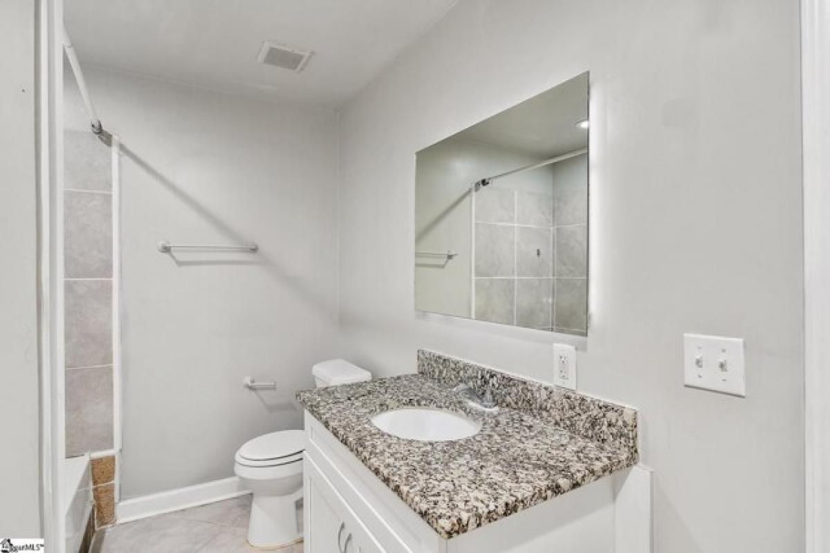 Picture of Home For Sale in Anderson, South Carolina, United States