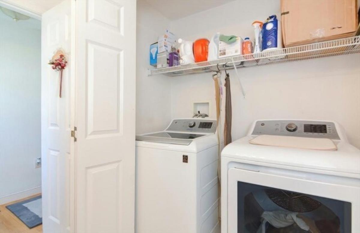 Picture of Home For Sale in Everett, Massachusetts, United States
