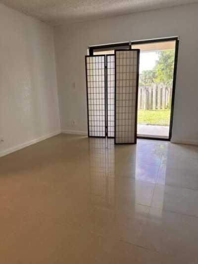 Home For Rent in Greenacres, Florida