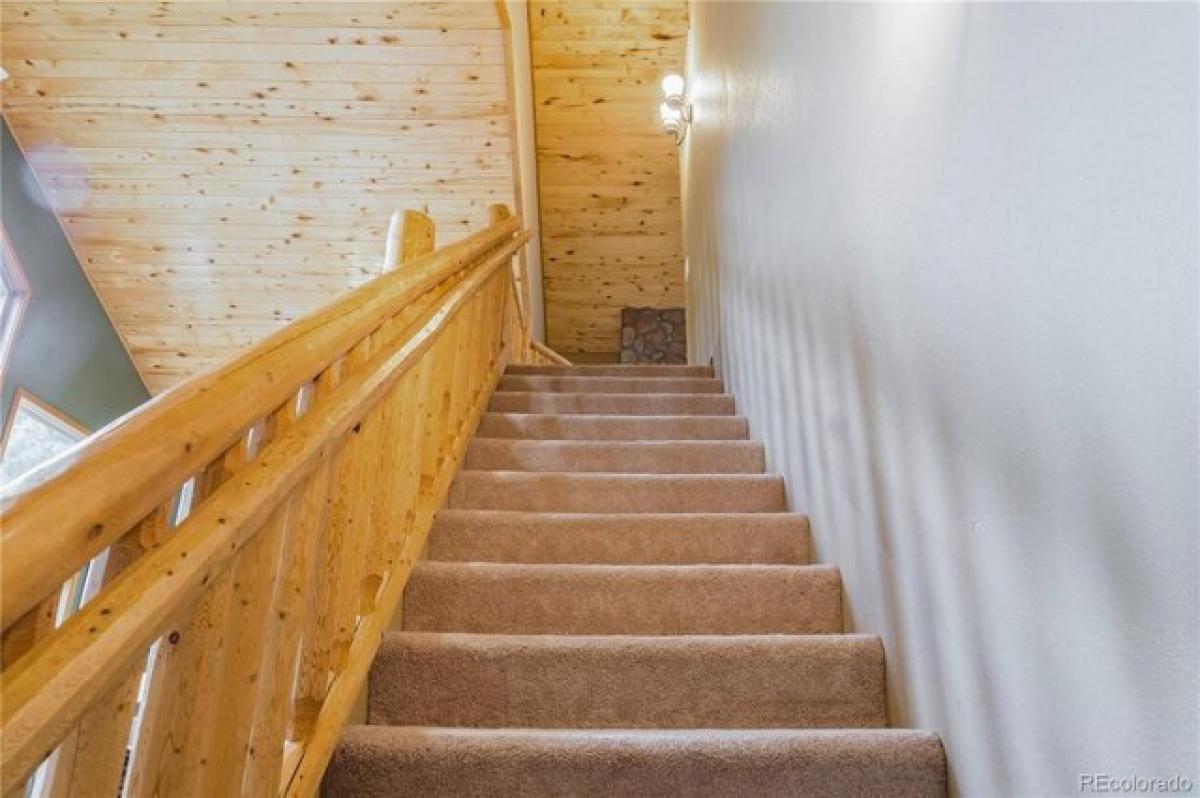 Picture of Home For Sale in Evergreen, Colorado, United States