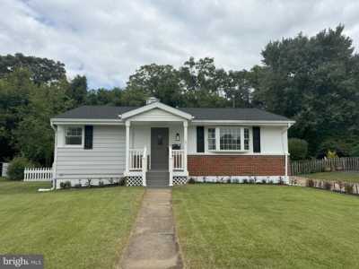 Home For Sale in Linthicum Heights, Maryland