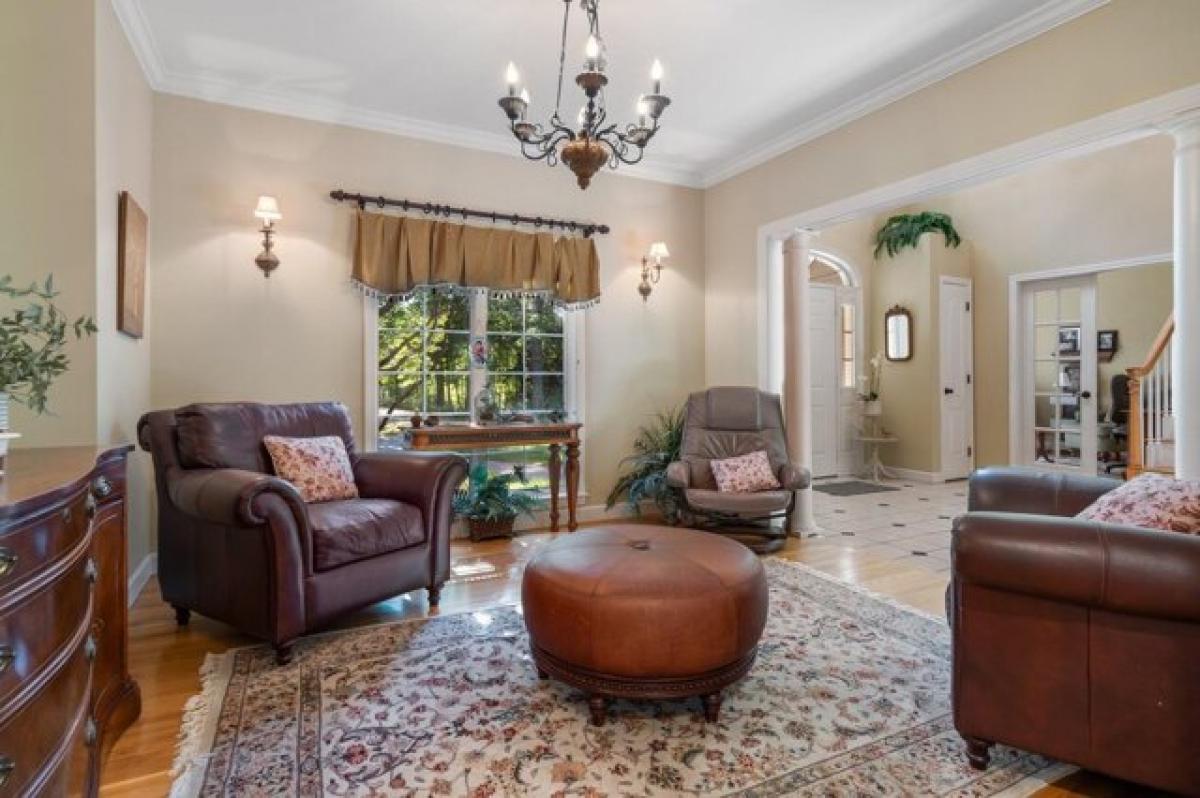 Picture of Home For Sale in Brookline, New Hampshire, United States