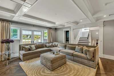 Home For Sale in Glen Cove, New York