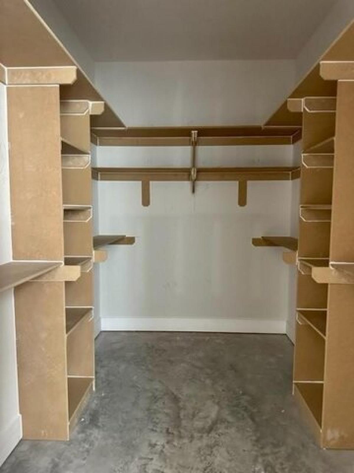 Picture of Home For Sale in Siloam Springs, Arkansas, United States