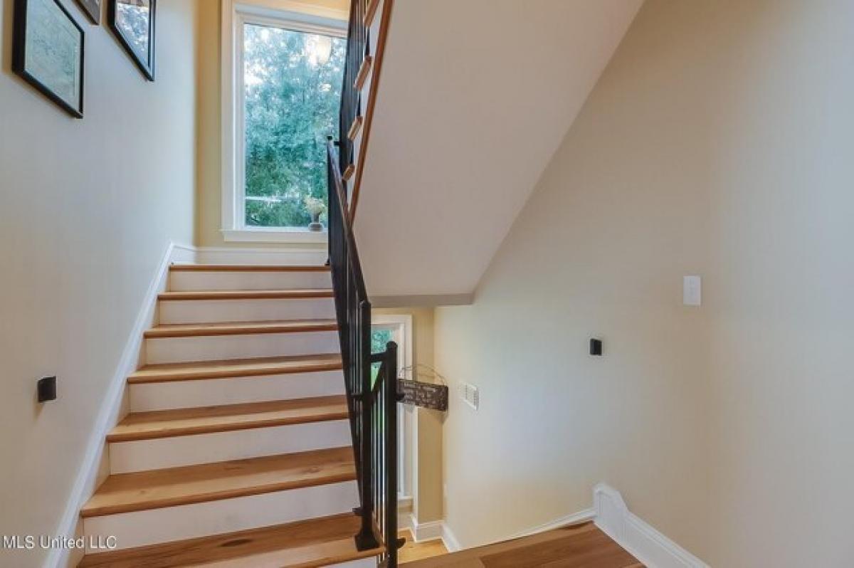 Picture of Home For Sale in Long Beach, Mississippi, United States