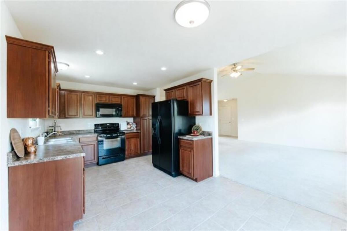 Picture of Home For Sale in Saint Robert, Missouri, United States