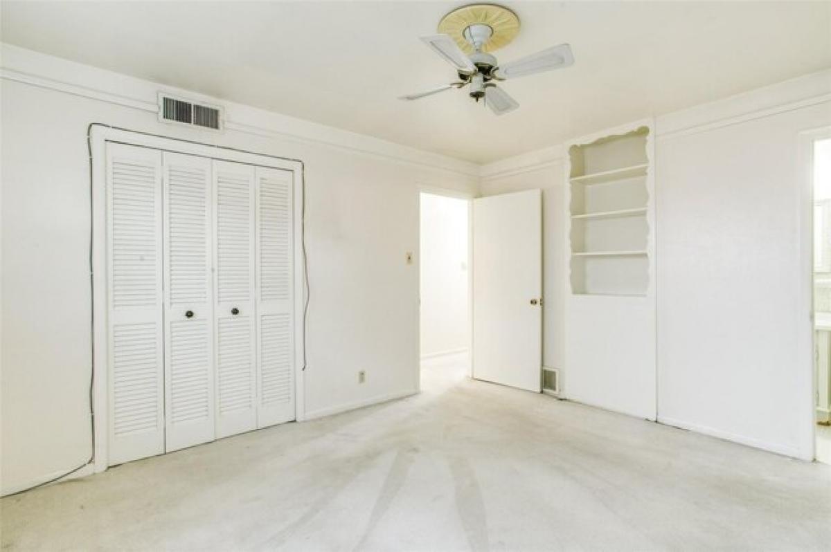 Picture of Home For Sale in Hurst, Texas, United States