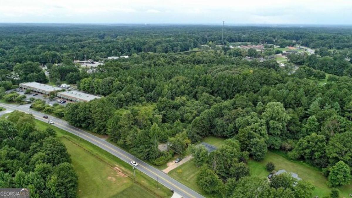Picture of Residential Land For Sale in Tyrone, Georgia, United States