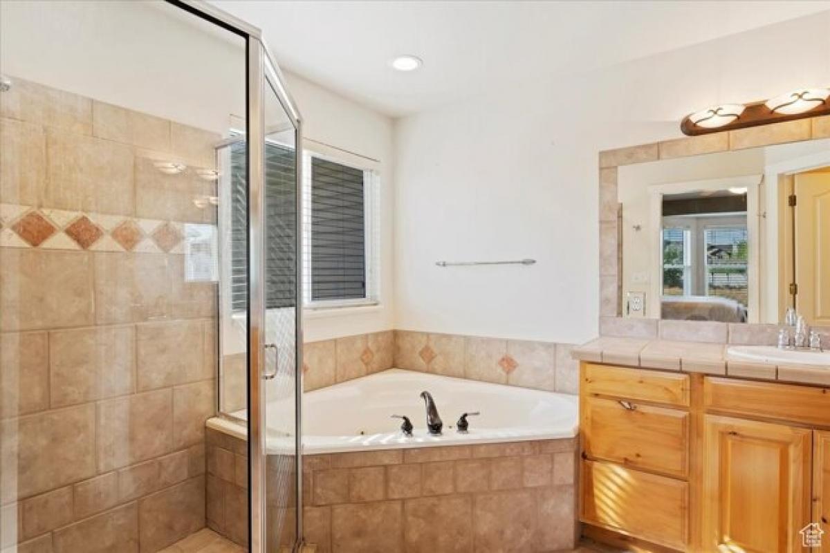 Picture of Home For Sale in West Haven, Utah, United States