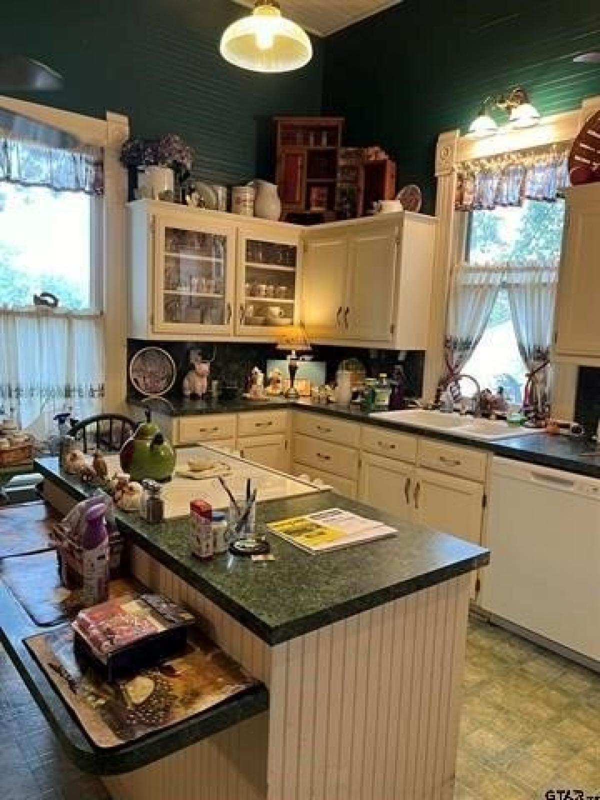 Picture of Home For Sale in Mineola, Texas, United States