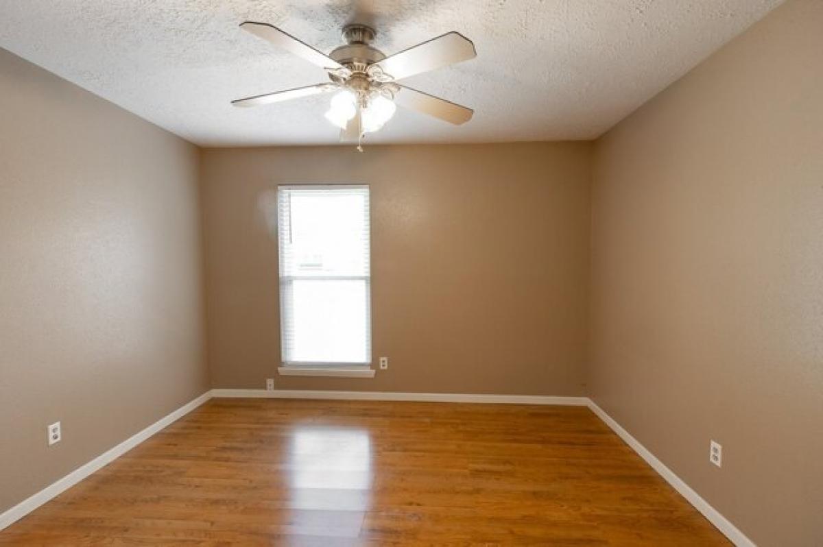 Picture of Home For Sale in La Porte, Texas, United States