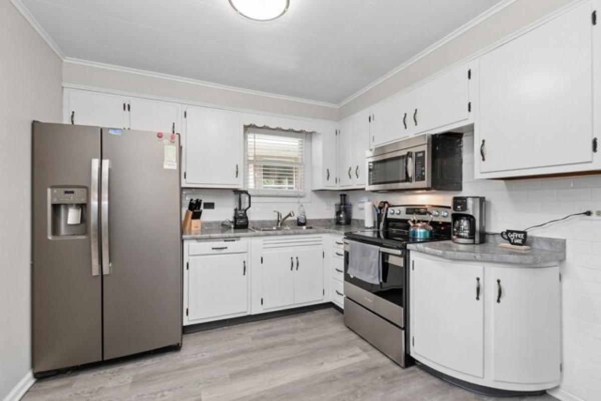 Picture of Home For Sale in Park Forest, Illinois, United States