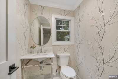 Home For Sale in Ho Ho Kus, New Jersey