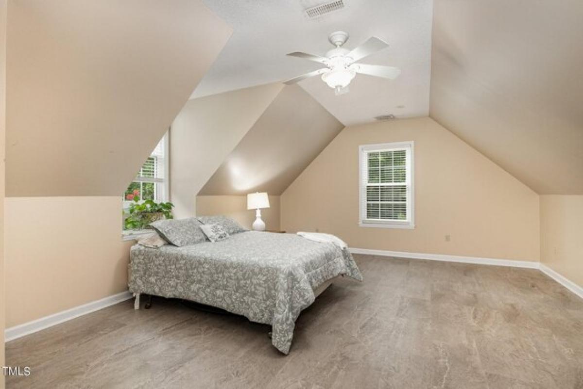 Picture of Home For Sale in Benson, North Carolina, United States