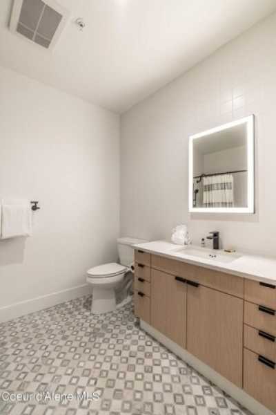 Home For Sale in Sandpoint, Idaho