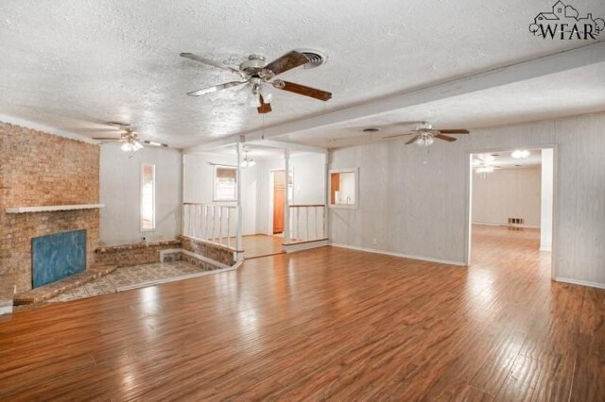 Picture of Home For Sale in Wichita Falls, Texas, United States