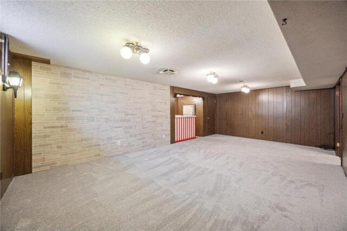 Picture of Home For Sale in Saint Louis Park, Minnesota, United States