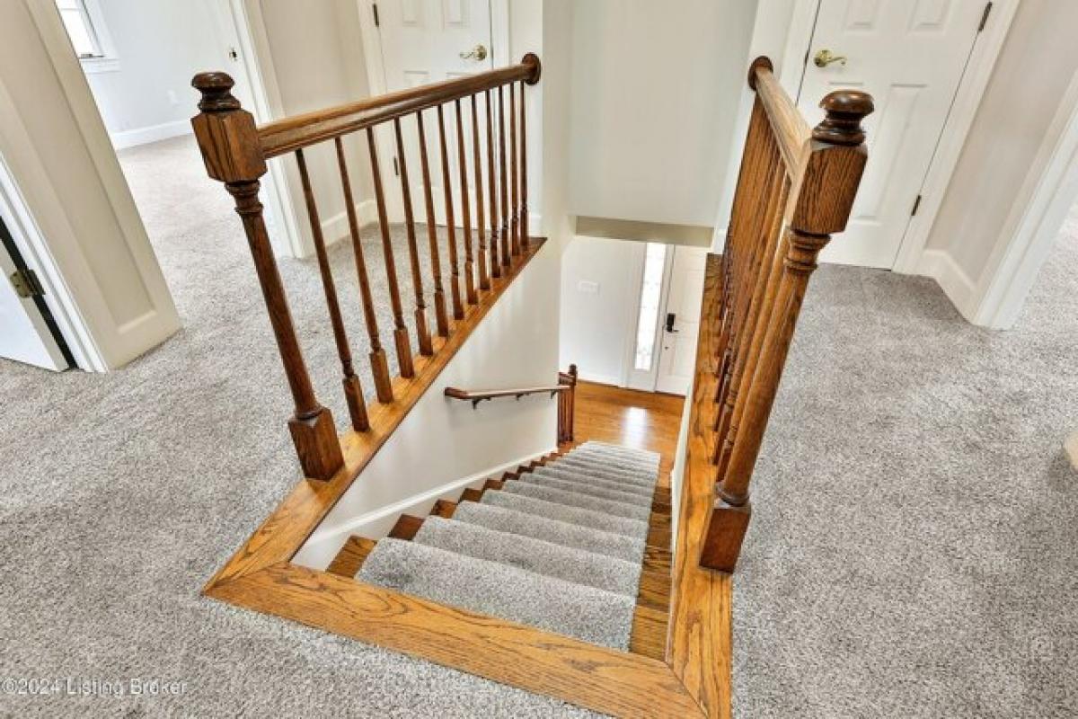 Picture of Home For Sale in Shelbyville, Kentucky, United States