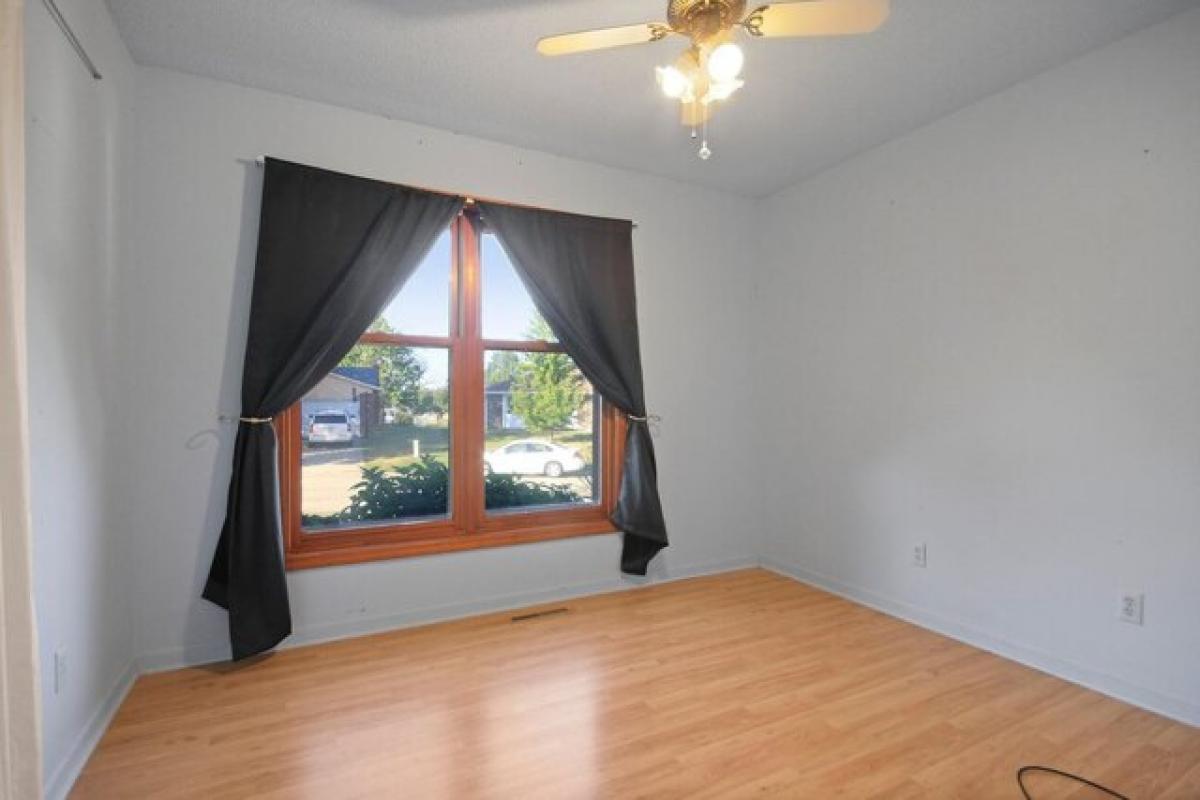 Picture of Home For Sale in Mexico, Missouri, United States