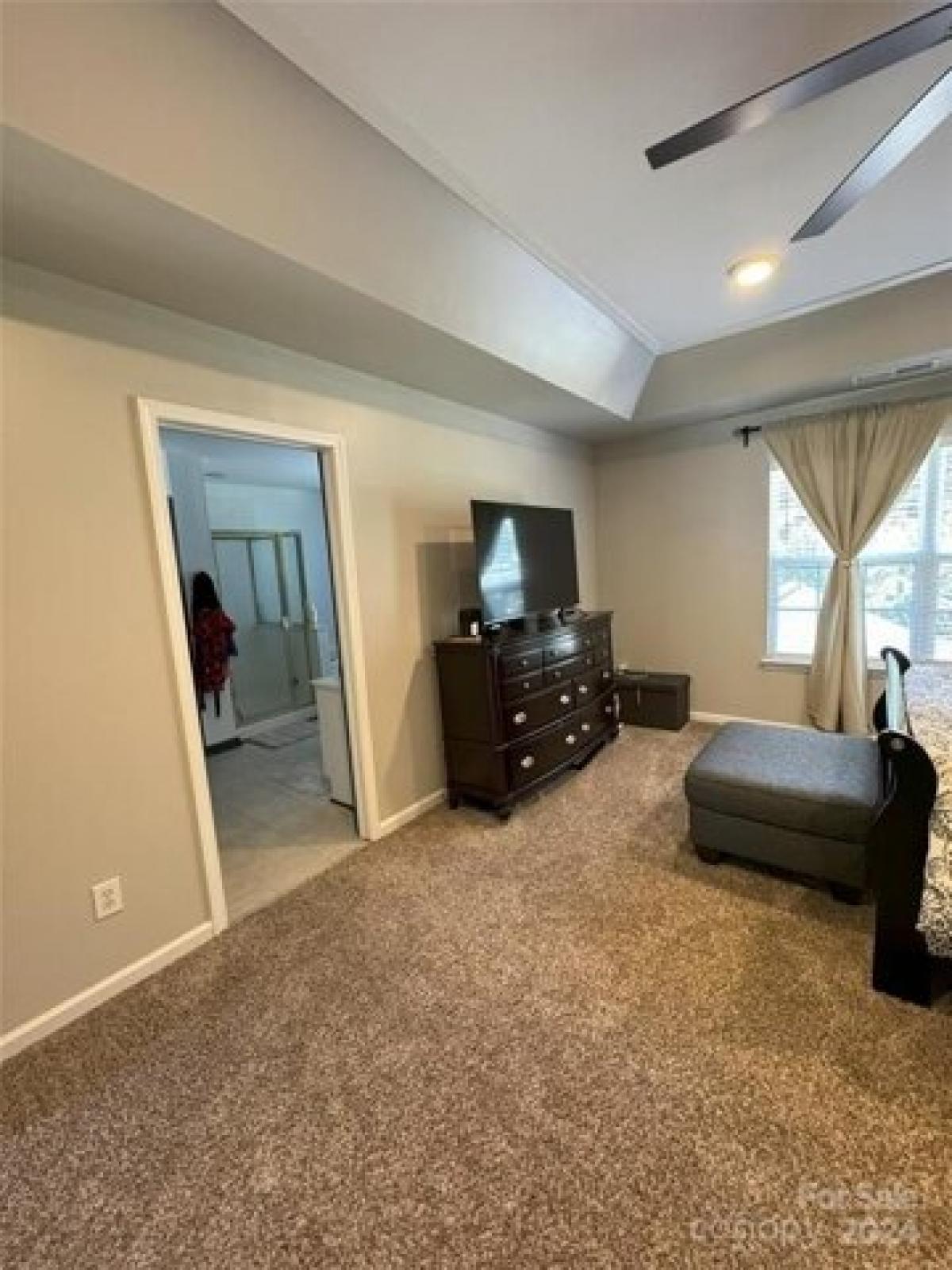 Picture of Home For Sale in Matthews, North Carolina, United States