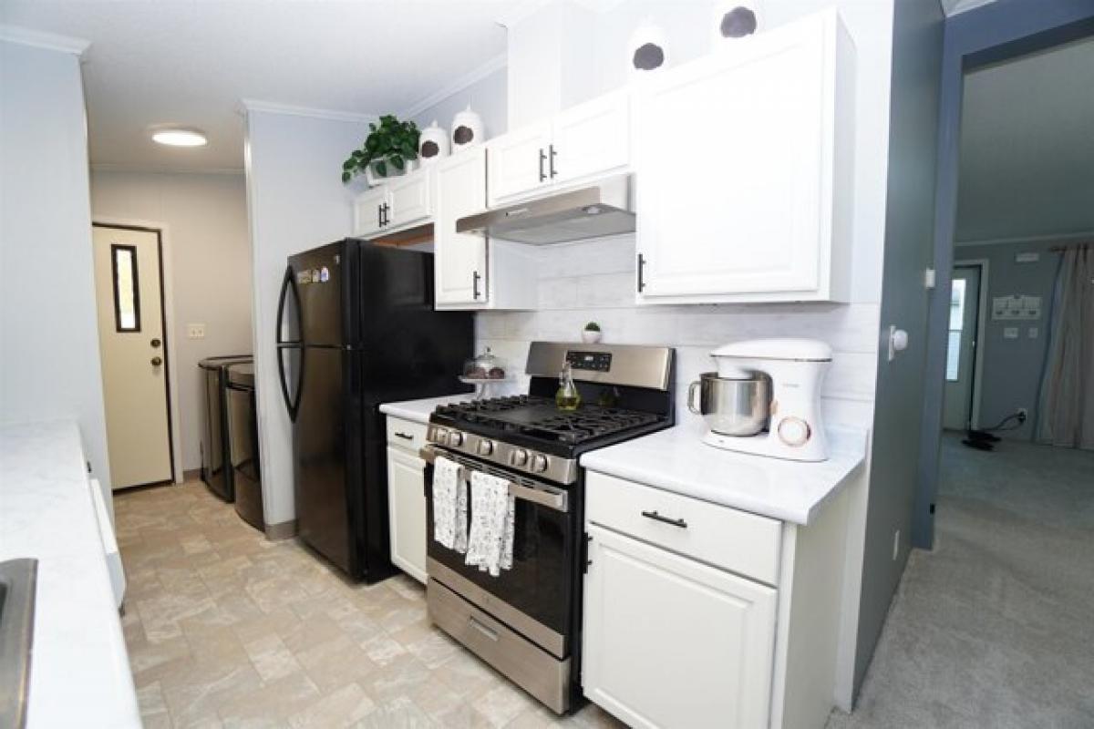 Picture of Home For Sale in Belvidere, Illinois, United States