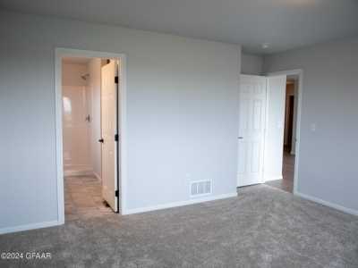 Home For Sale in Grand Forks, North Dakota