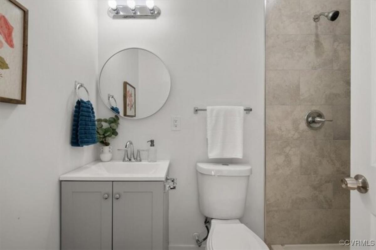 Picture of Home For Sale in Hopewell, Virginia, United States