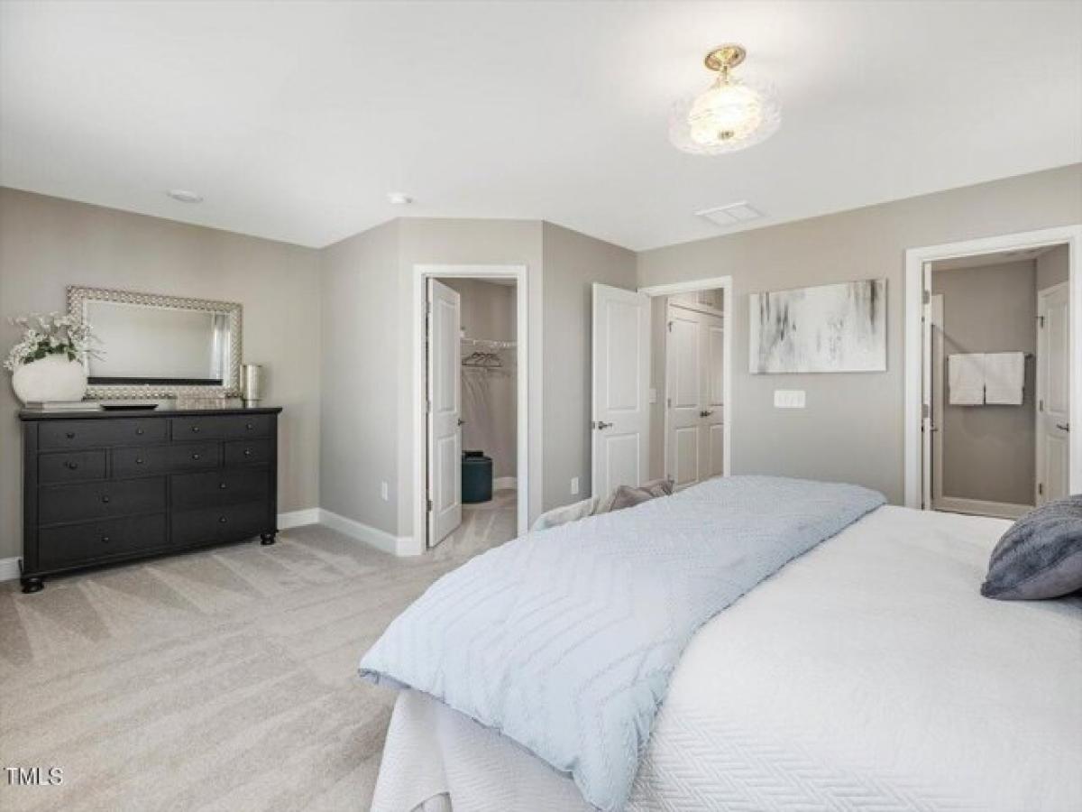 Picture of Home For Sale in Clayton, North Carolina, United States