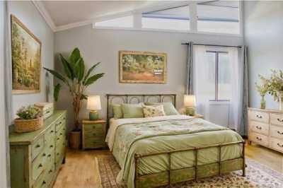 Home For Sale in Orangeburg, New York