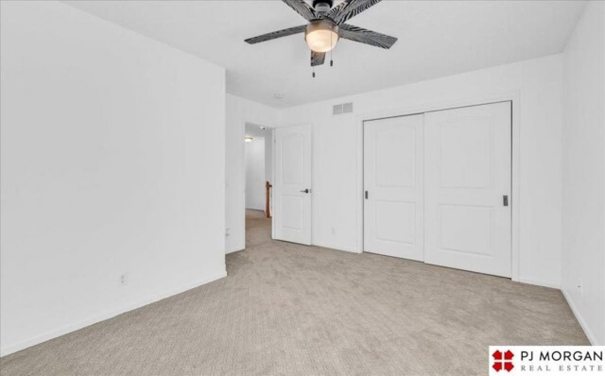 Picture of Home For Sale in La Vista, Nebraska, United States