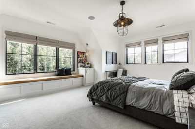 Home For Sale in Zionsville, Indiana