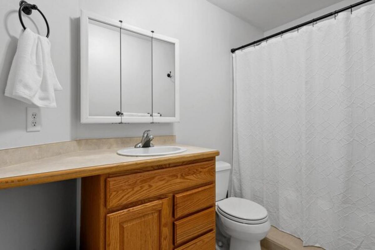 Picture of Home For Sale in Whitmore Lake, Michigan, United States