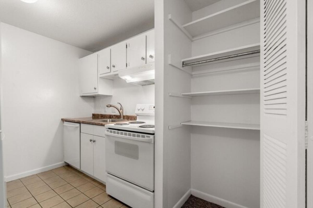 Picture of Home For Sale in Brookline, Massachusetts, United States