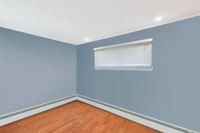 Home For Sale in Valley Stream, New York