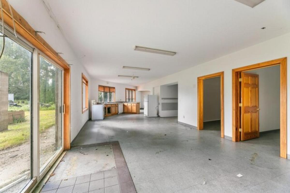 Picture of Home For Sale in Montrose, Minnesota, United States