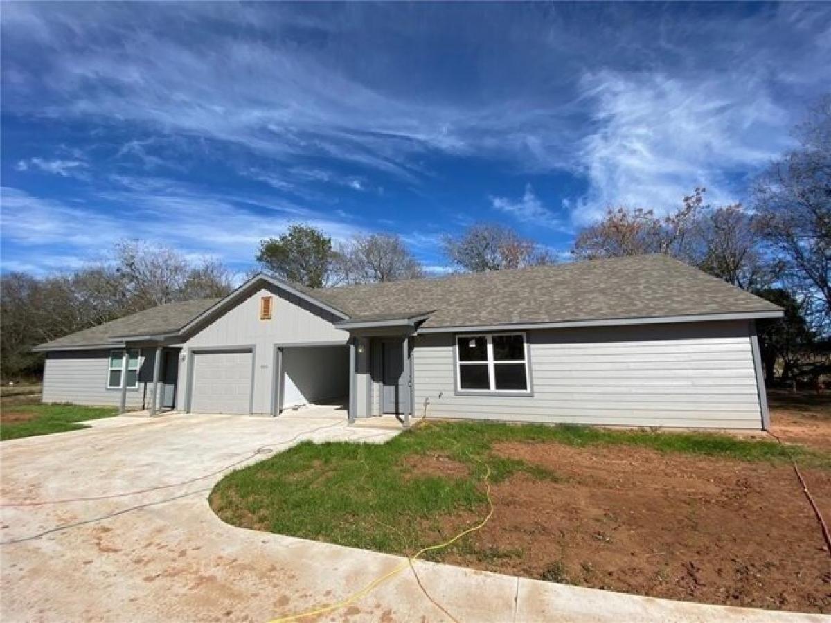 Picture of Home For Rent in Smithville, Texas, United States