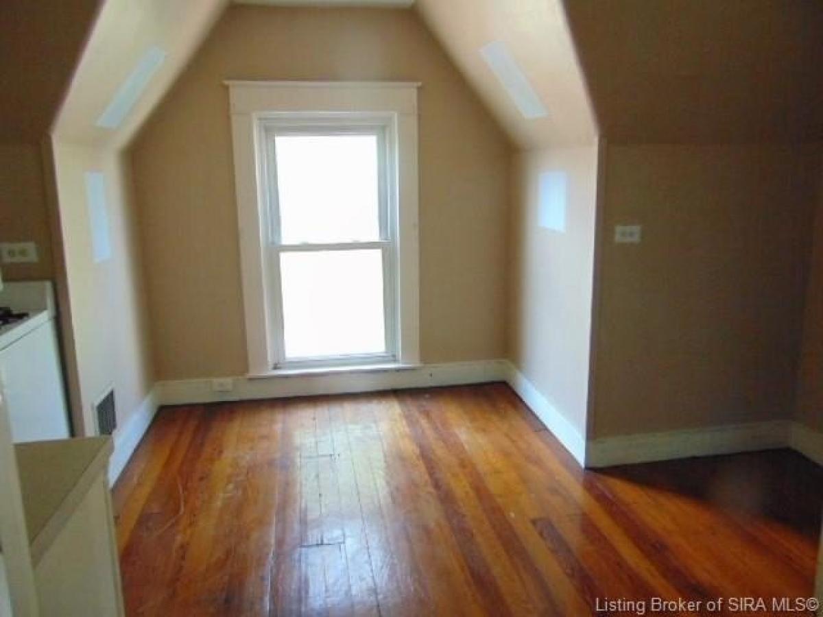 Picture of Home For Sale in Clarksville, Indiana, United States