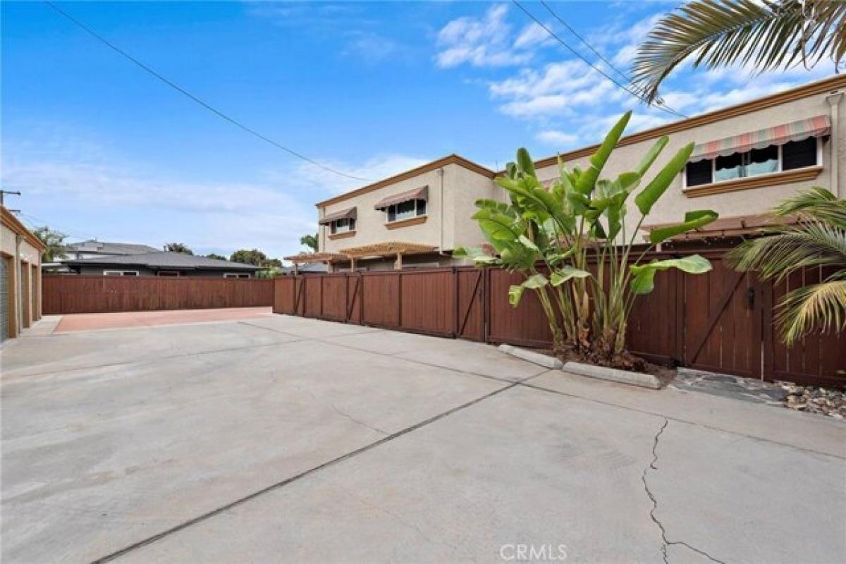 Picture of Home For Rent in Costa Mesa, California, United States