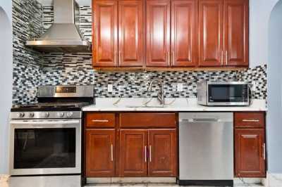 Home For Sale in Ozone Park, New York