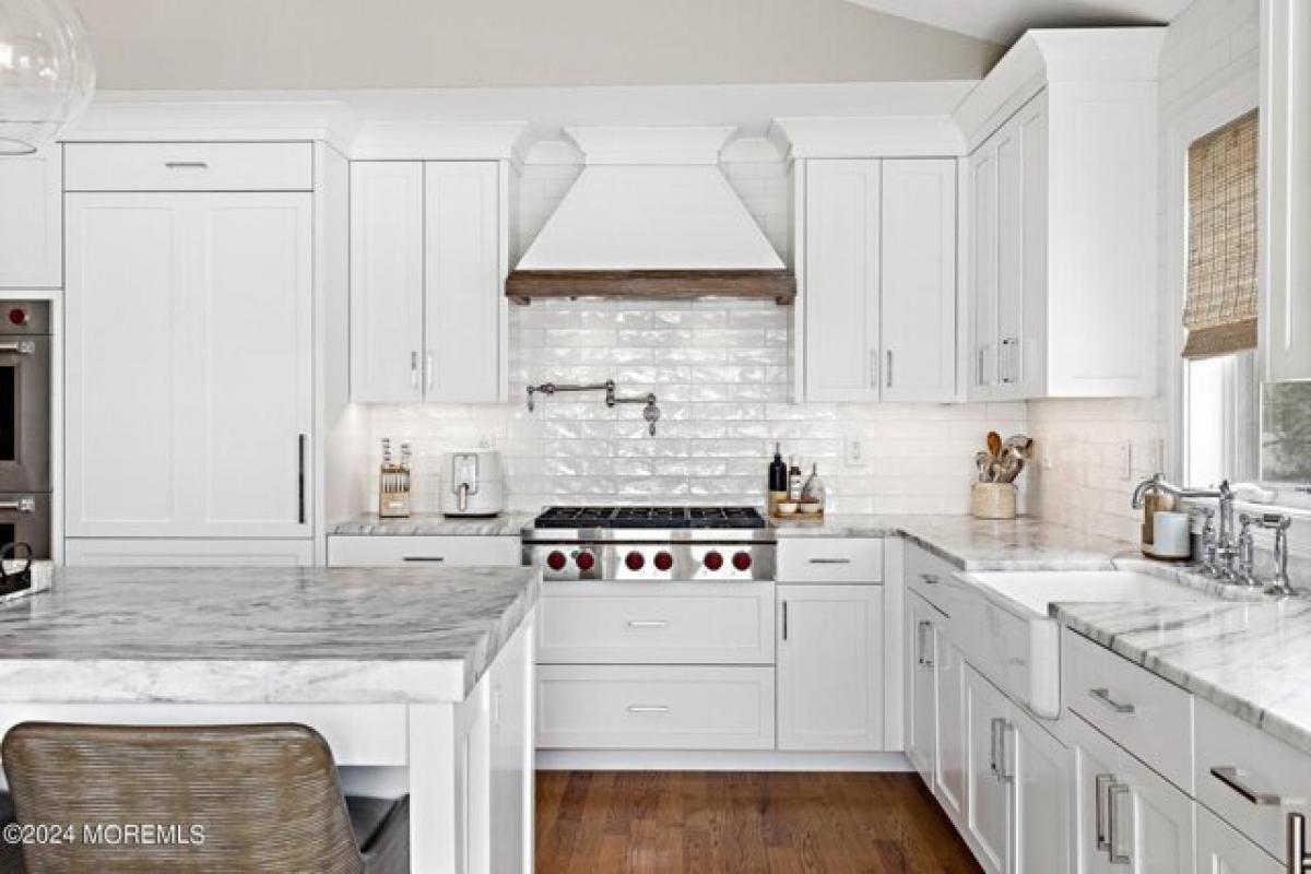 Picture of Home For Sale in Surf City, New Jersey, United States