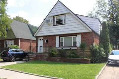 Home For Sale in Bayside, New York