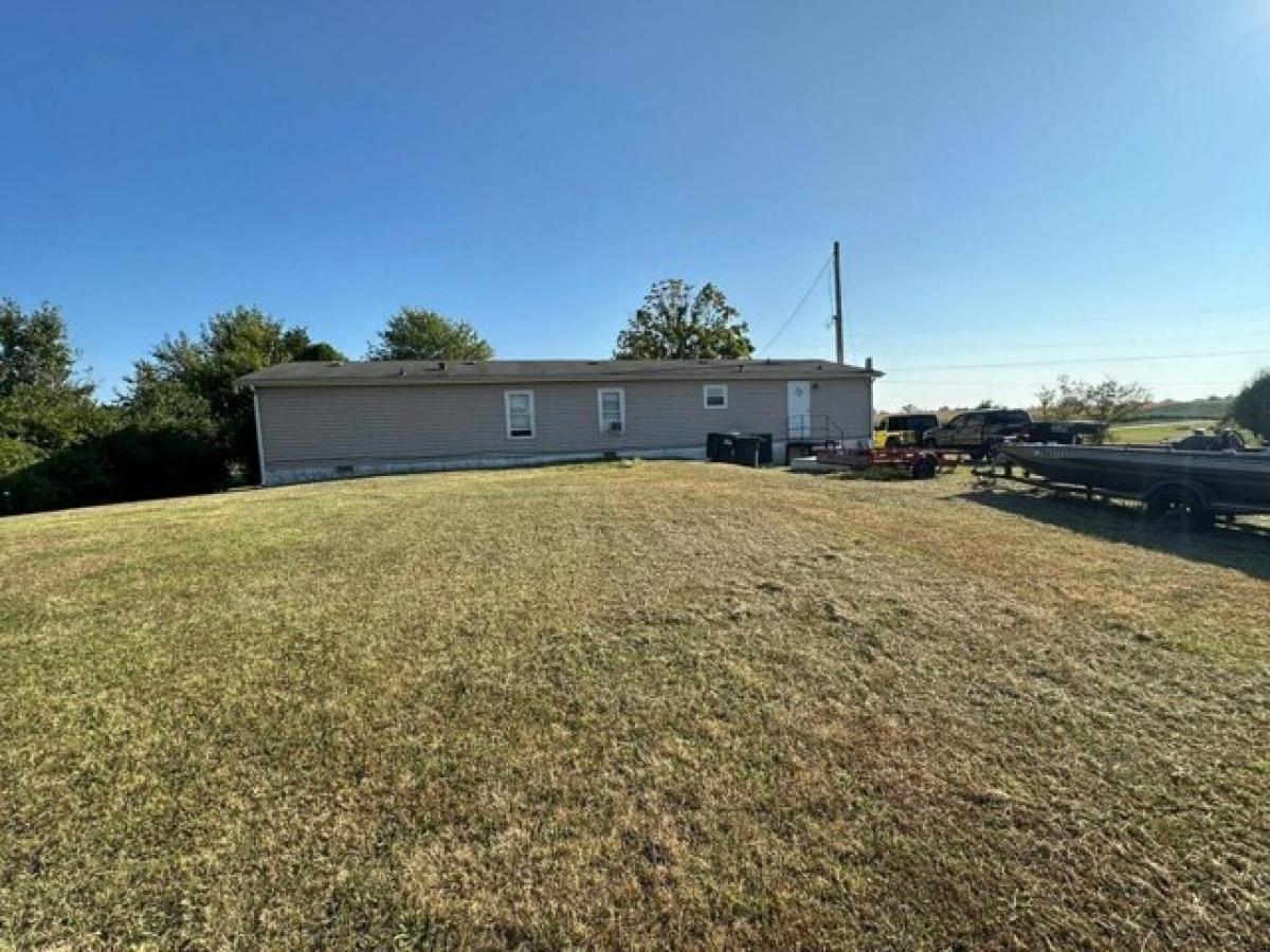 Picture of Home For Sale in Springfield, Tennessee, United States