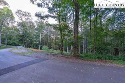 Residential Land For Sale in Sugar Mountain, North Carolina